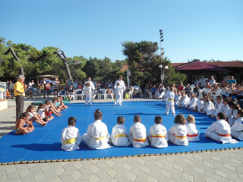 Le Esperidi Camping Ecoresort Marina Di Bibbona Bagian luar foto